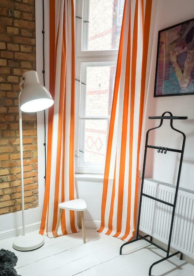 Loft Z Baldachimem Appartement Poznań Buitenkant foto